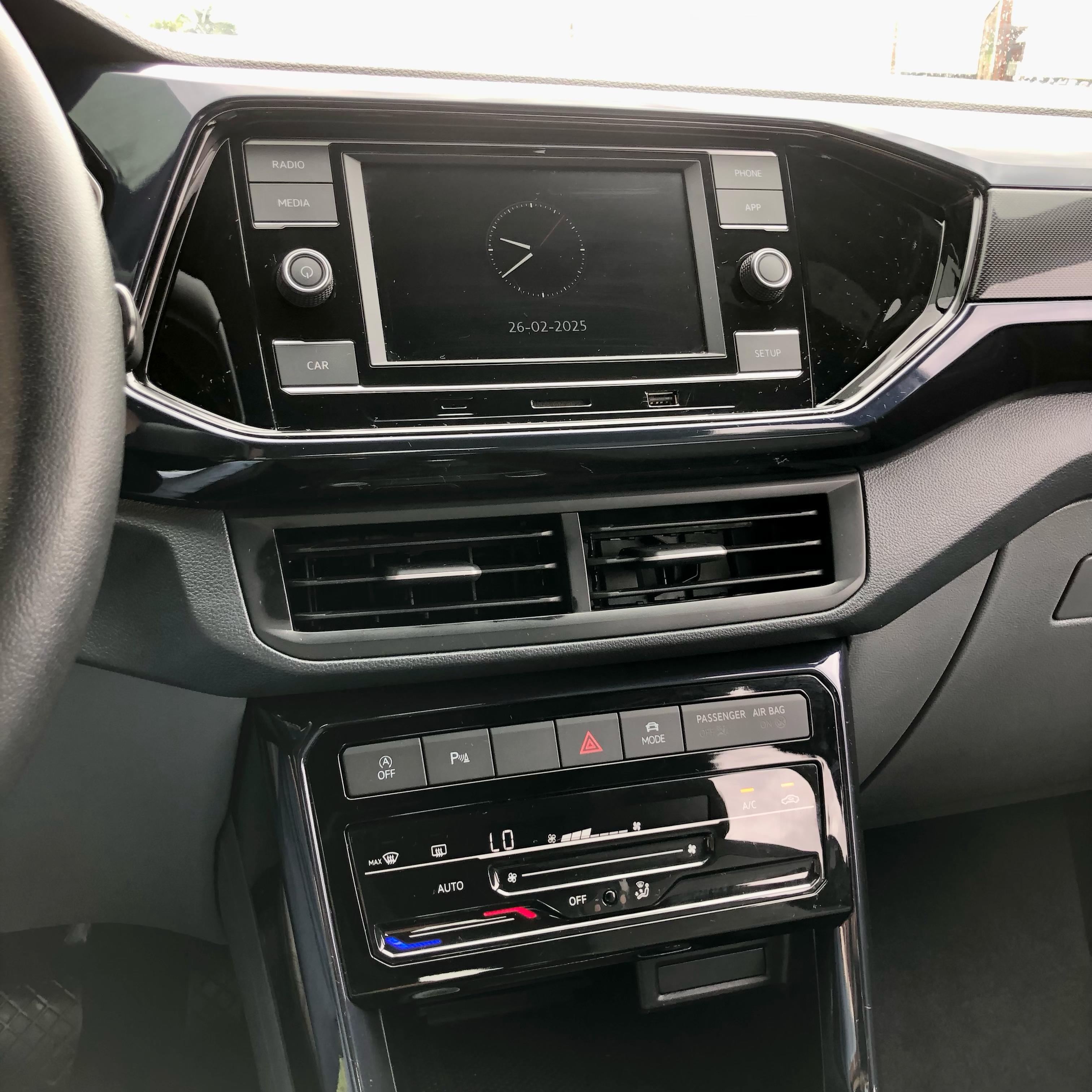 VOLKSWAGEN  T-CROSS - Miniatura 6