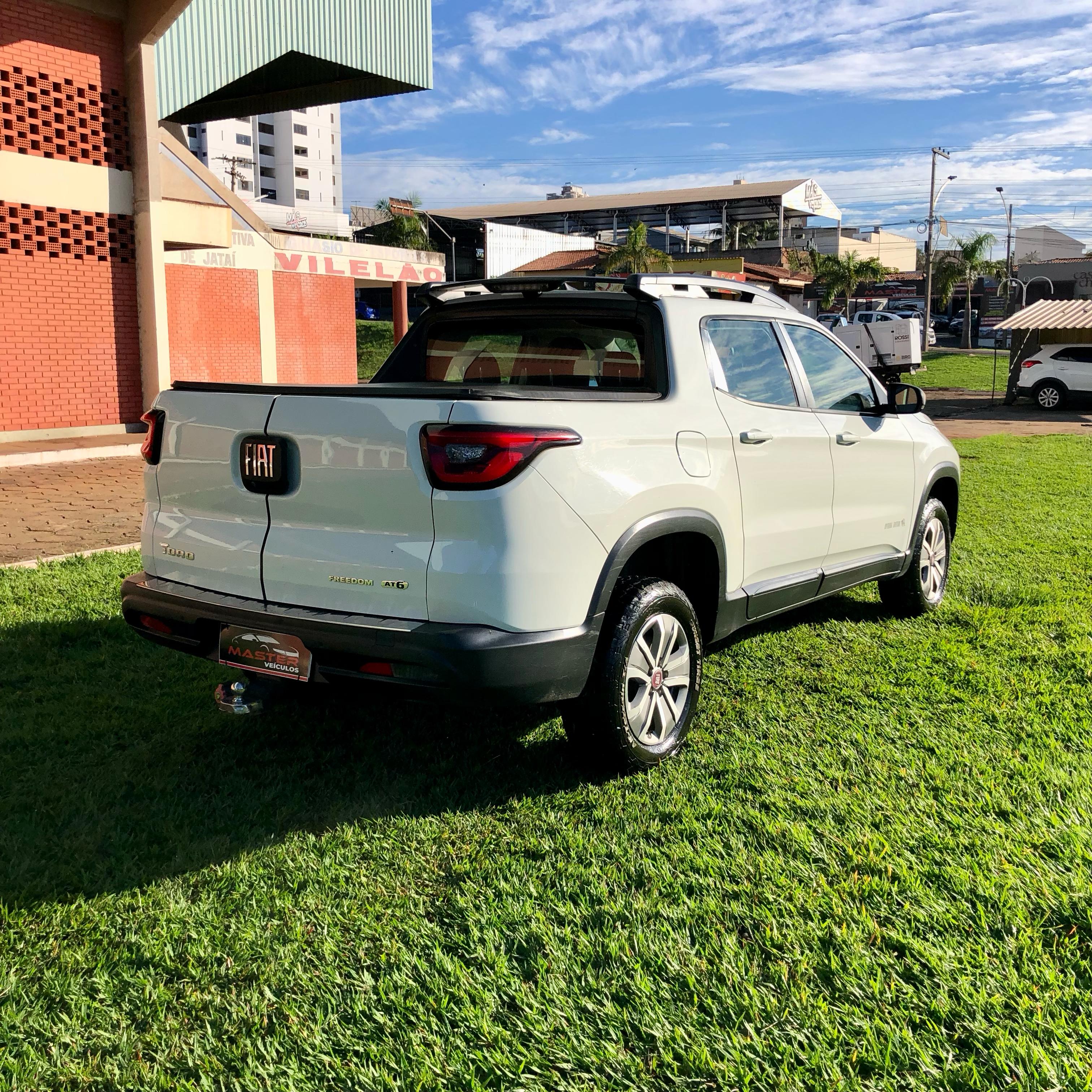 FIAT  TORO OPENING EDITION - Miniatura 3