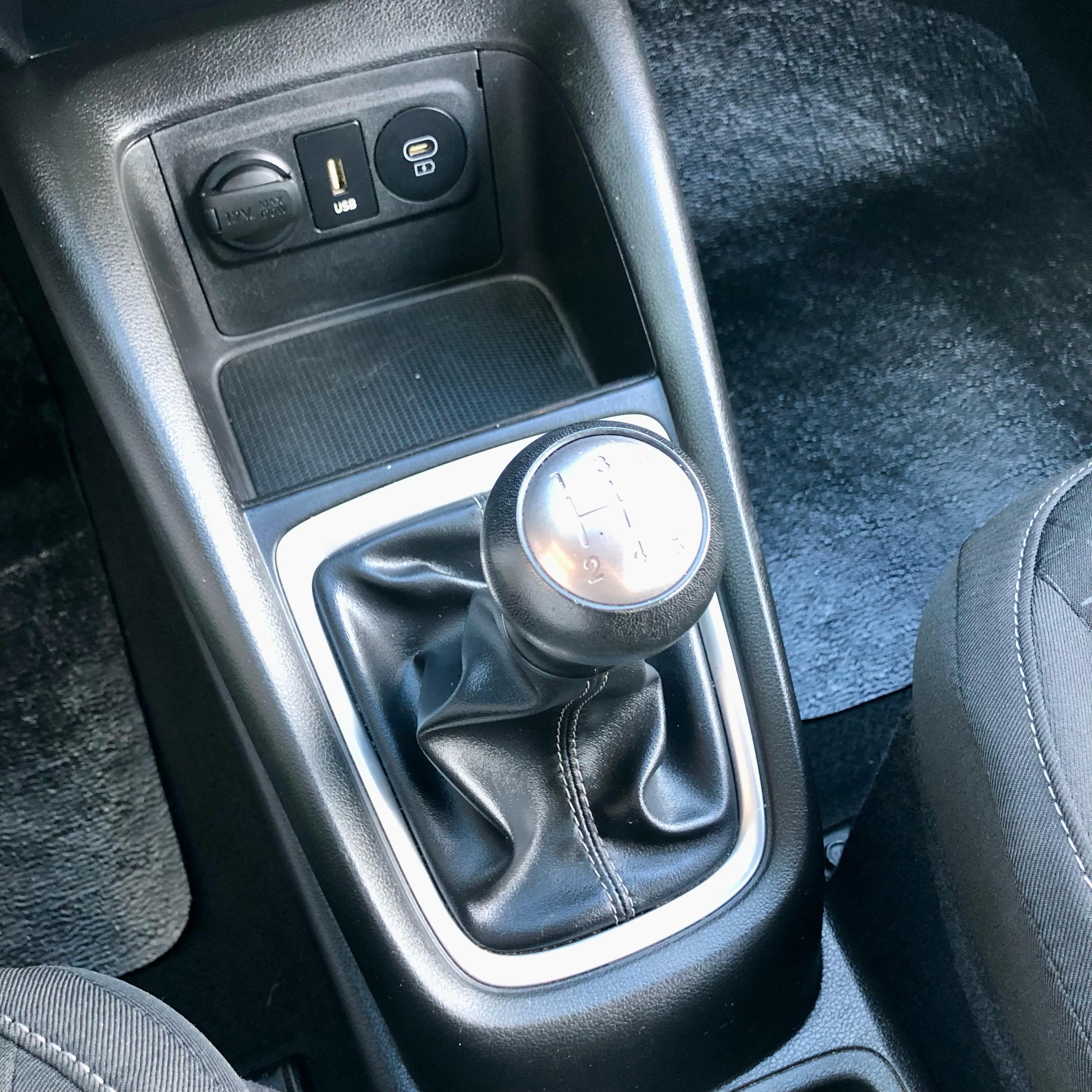 HYUNDAI  HB20 CONFORT - Miniatura 8