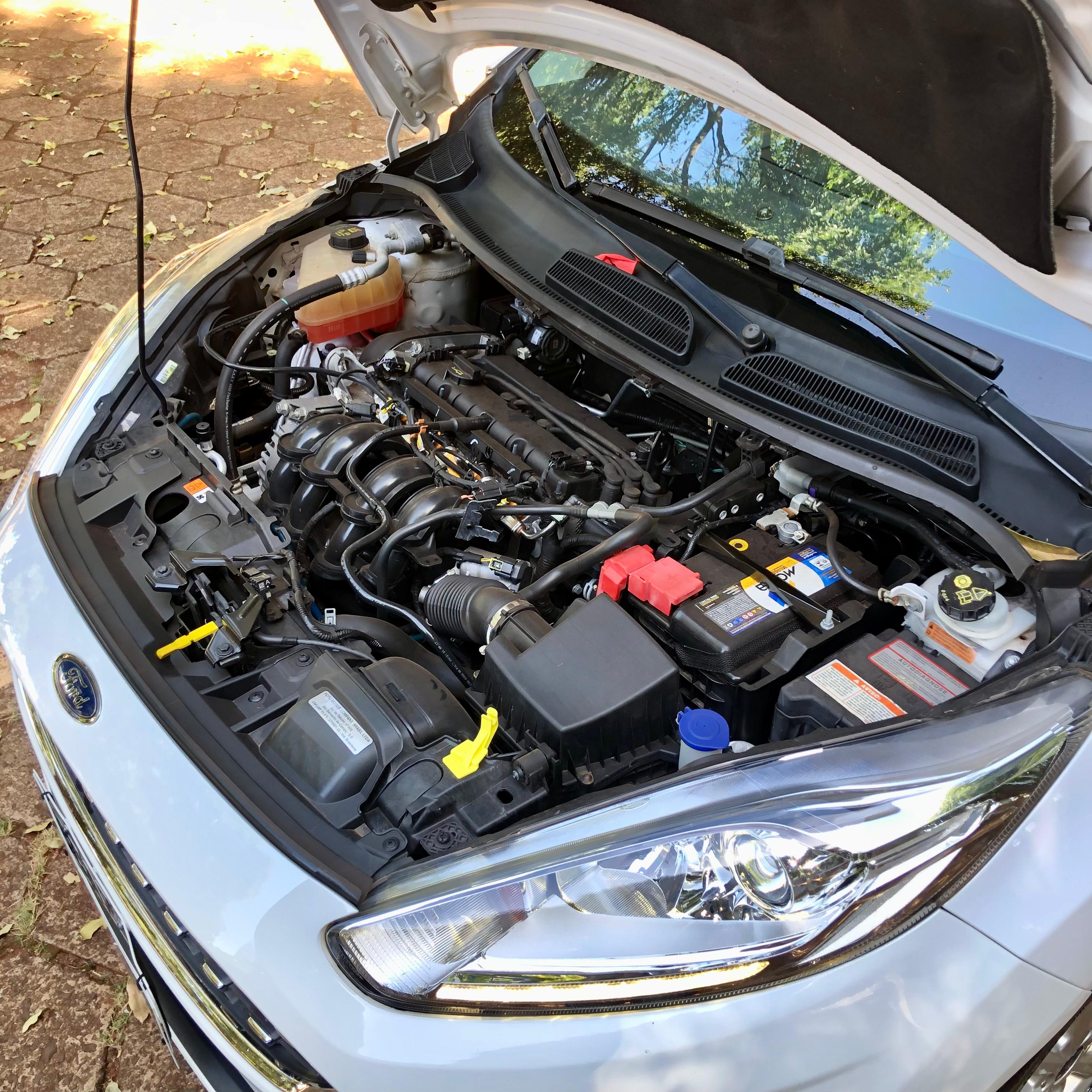 FORD NEW FIESTA TITANIUM - Miniatura 8