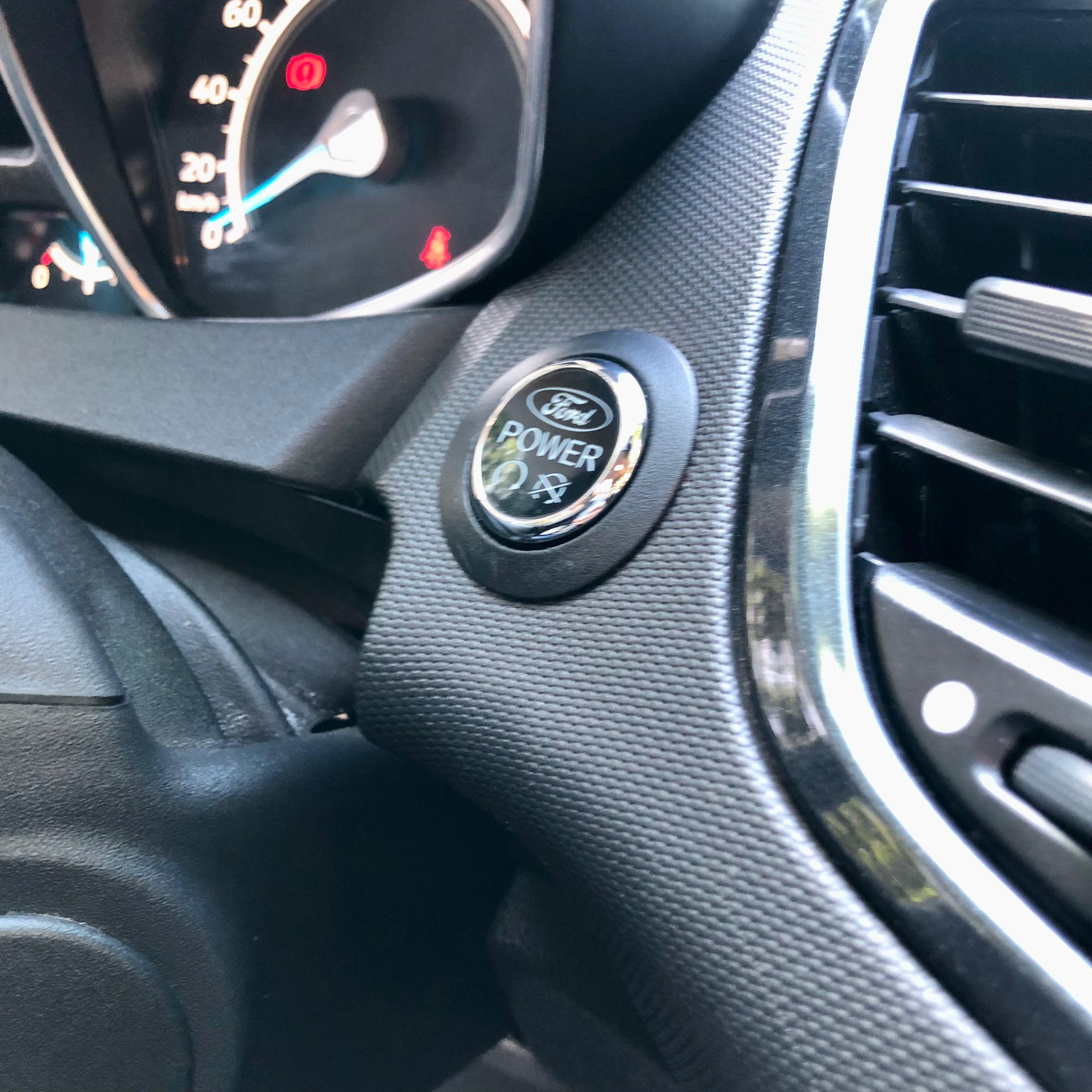 FORD NEW FIESTA TITANIUM - Miniatura 12