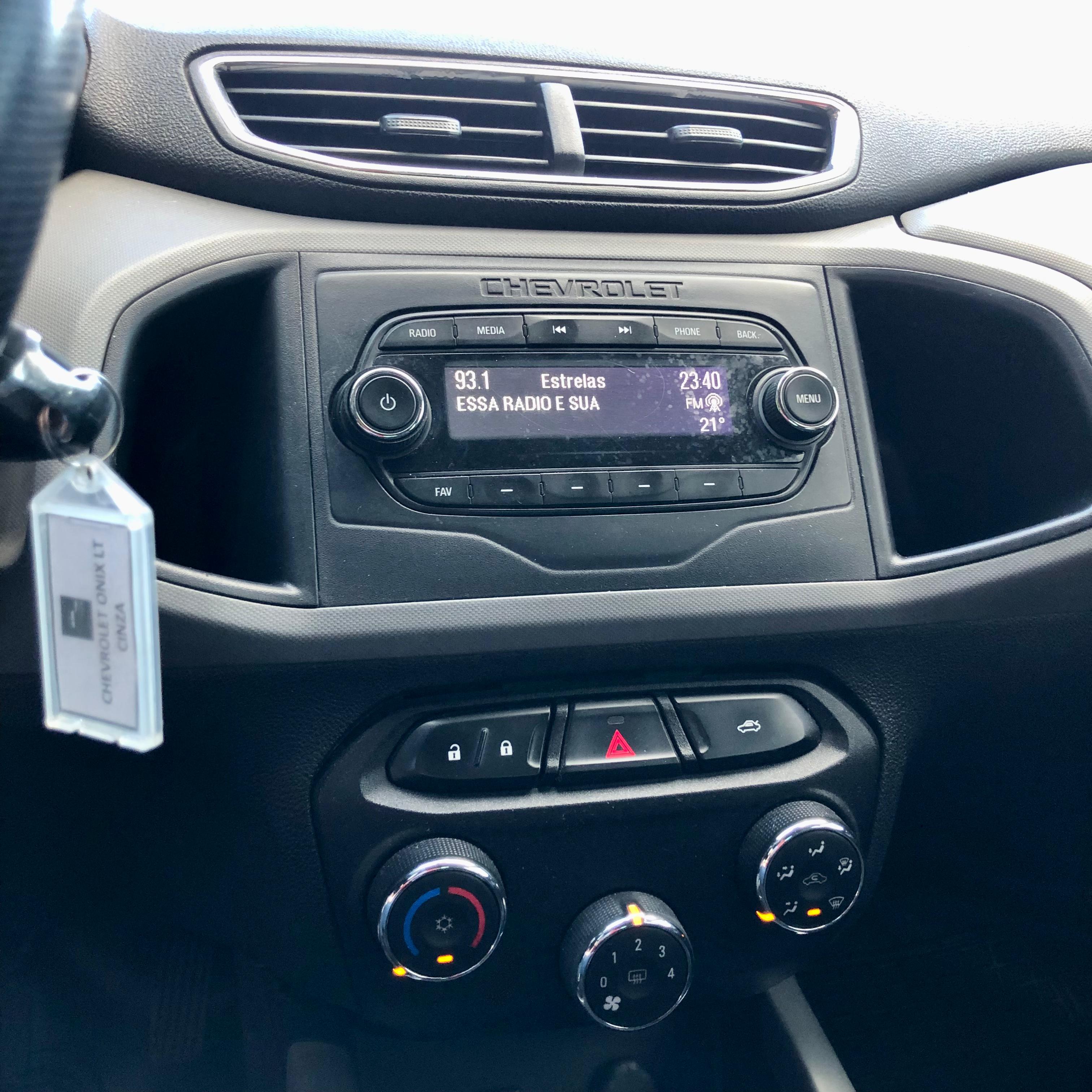 CHEVROLET ONIX LT - Miniatura 12