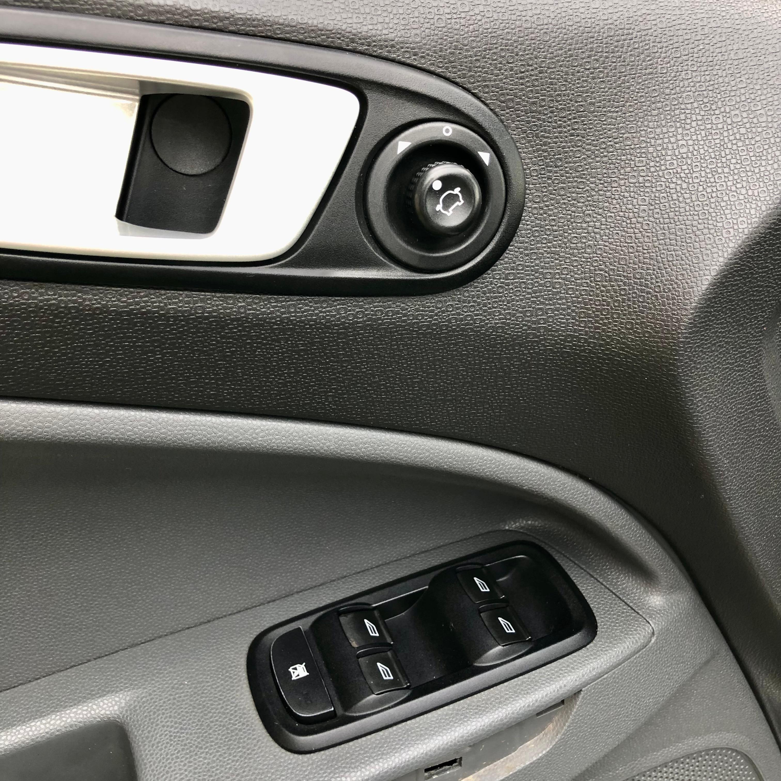 FORD  ECO SPORT FREESTYLE - Miniatura 11