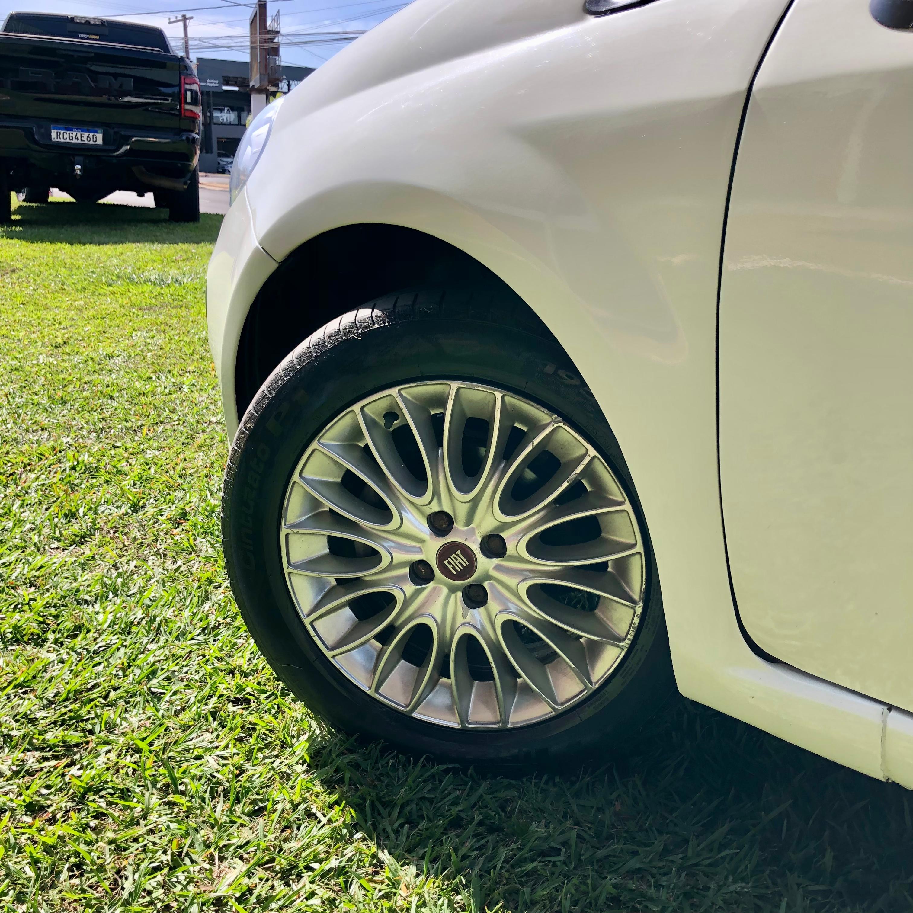 FIAT  PUNTO ESSENCE SP - Miniatura 6